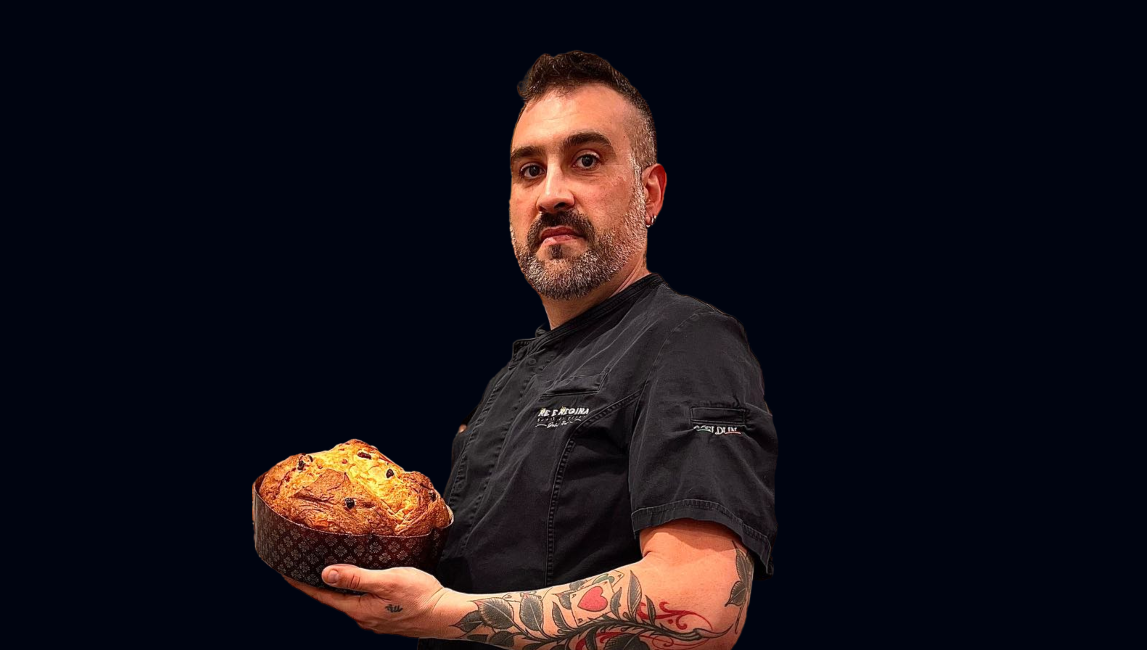 Nel periodo delle festività Gabriele Parisse, si dedica non solo agli impasti delle sue pizze, ma anche alla realizzazione del lievitato, simbolo del Natale